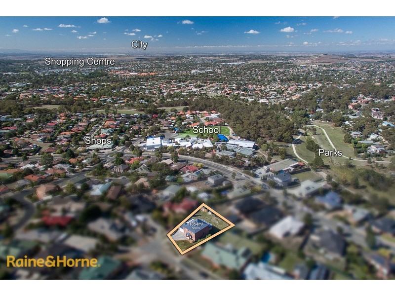 14 James Close, Sunbury VIC 3429