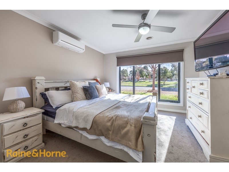 17 Reiffel Avenue, Sunbury VIC 3429