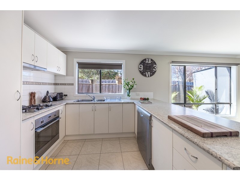 17 Reiffel Avenue, Sunbury VIC 3429