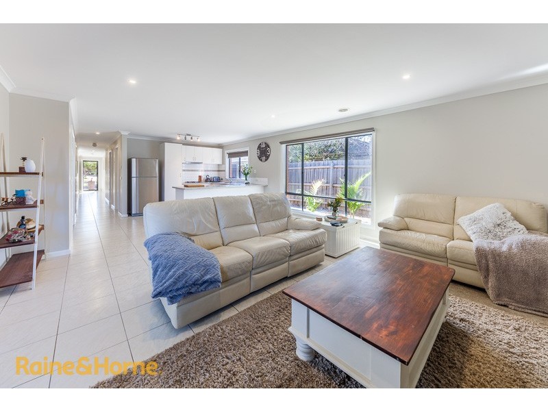 17 Reiffel Avenue, Sunbury VIC 3429