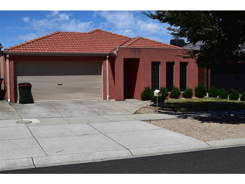 15 Fingleton Crescent, Sunbury VIC 3429