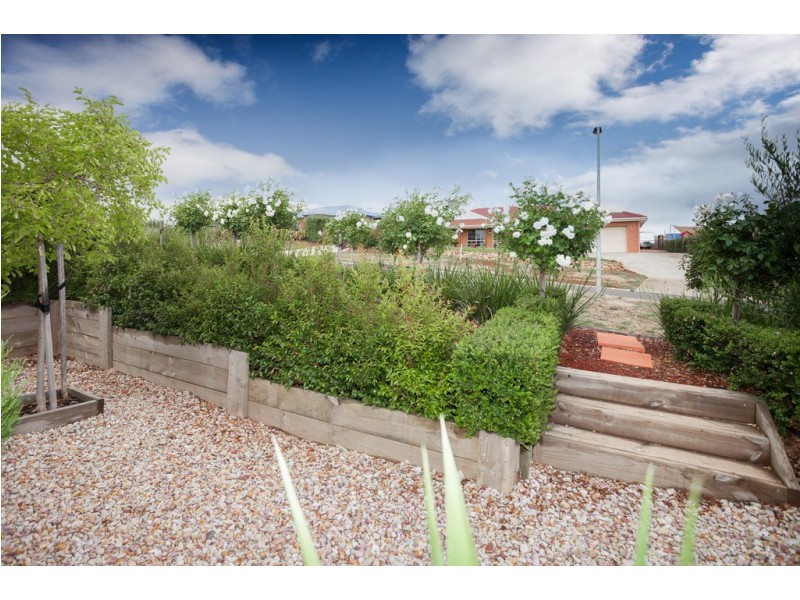 25 Muir Court, Romsey VIC 3434