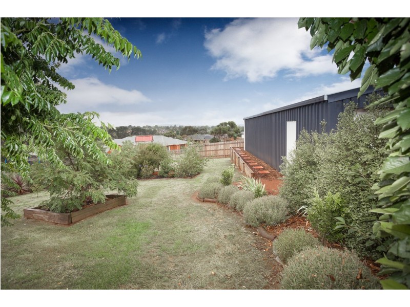 25 Muir Court, Romsey VIC 3434