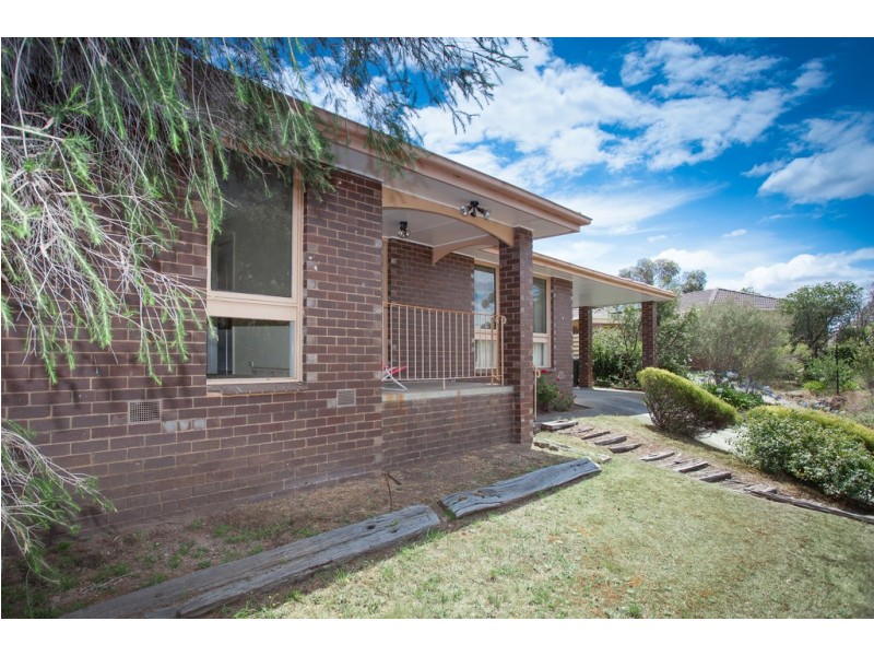 7 Gill Place, Sunbury VIC 3429