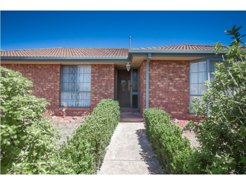 6 Marjorie Avenue, Sunbury VIC 3429