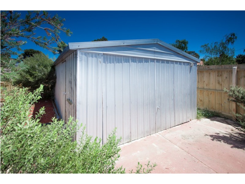 6 Marjorie Avenue, Sunbury VIC 3429