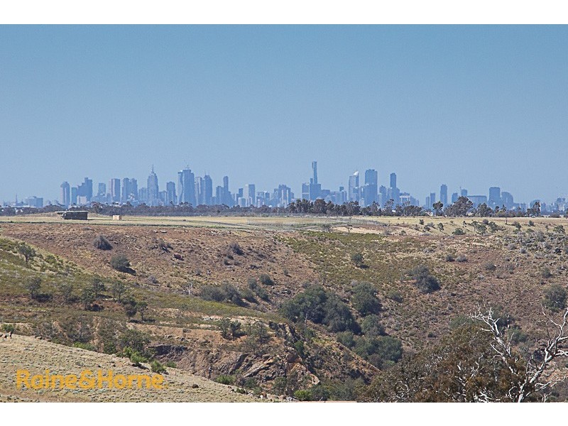 105 Loemans Road, Bulla VIC 3428