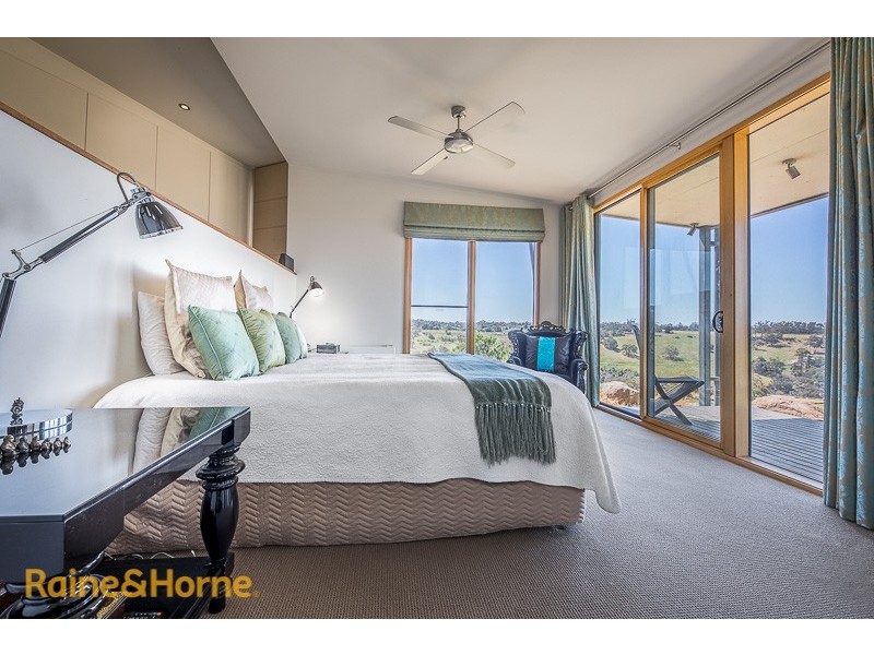 105 Loemans Road, Bulla VIC 3428