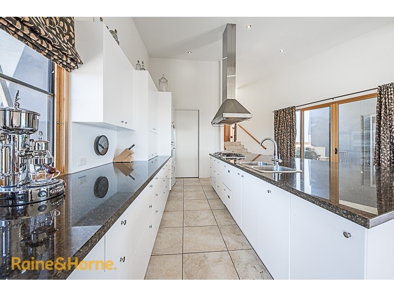 105 Loemans Road, Bulla VIC 3428