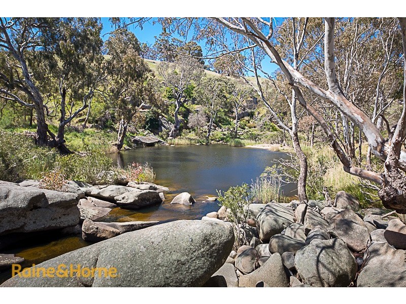 105 Loemans Road, Bulla VIC 3428