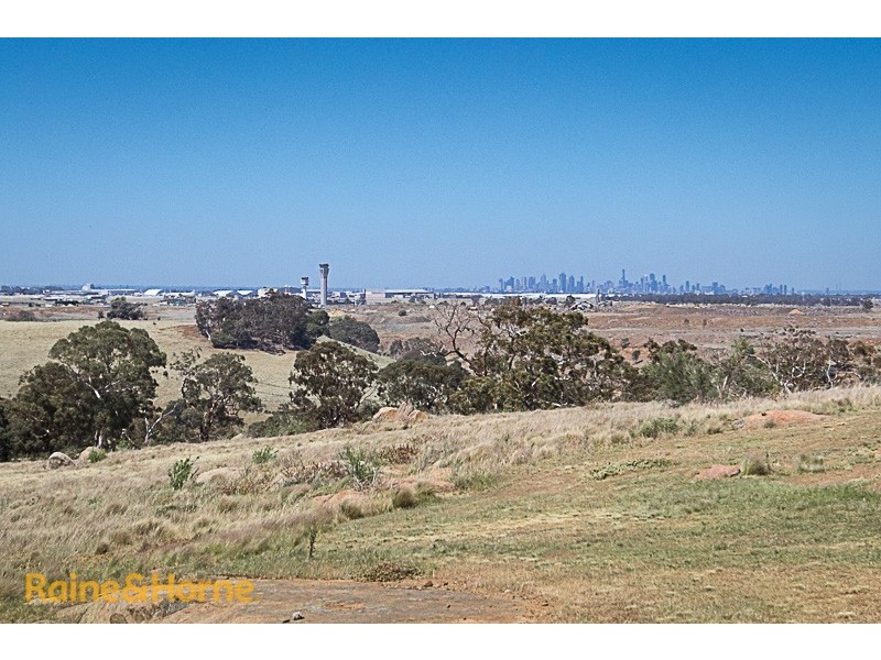 105 Loemans Road, Bulla VIC 3428