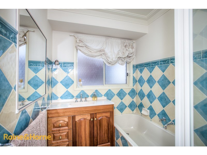 6 Auld Court, Sunbury VIC 3429