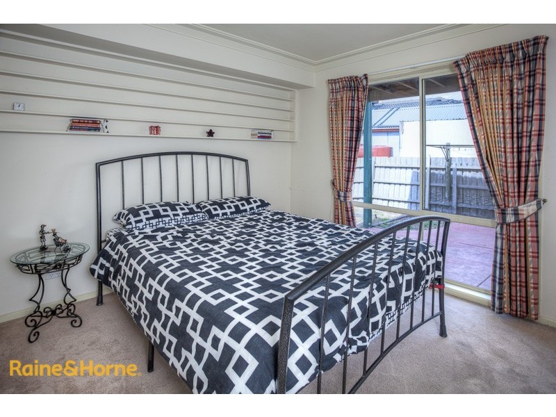 6 Auld Court, Sunbury VIC 3429