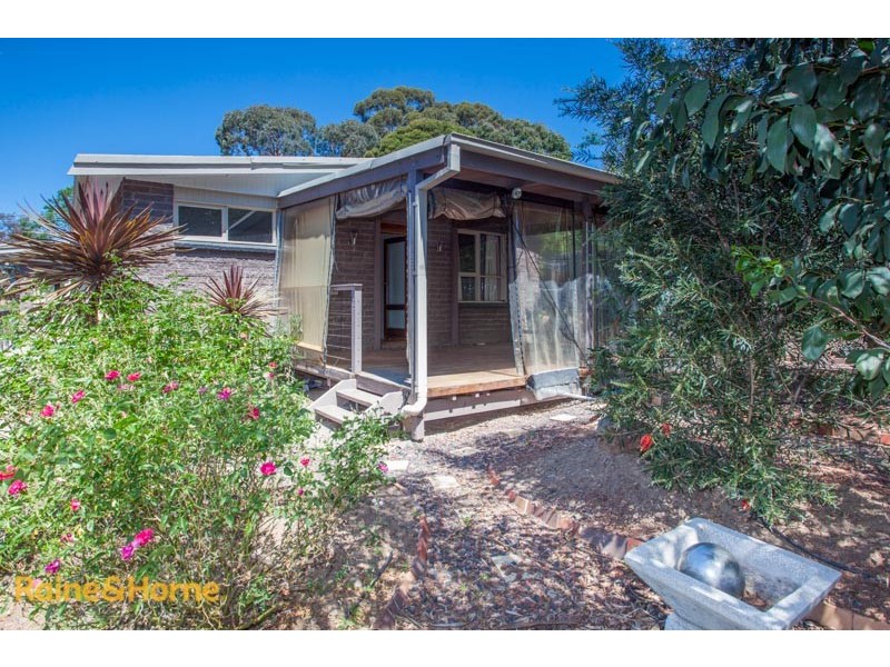 12 Fadden Grove, Sunbury VIC 3429
