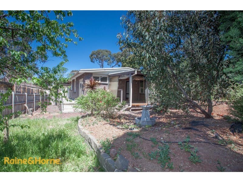 12 Fadden Grove, Sunbury VIC 3429