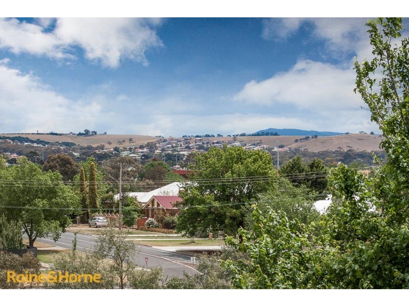 82 Station Street, Sunbury VIC 3429