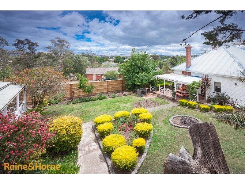 82 Station Street, Sunbury VIC 3429
