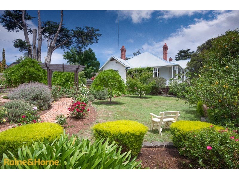82 Station Street, Sunbury VIC 3429