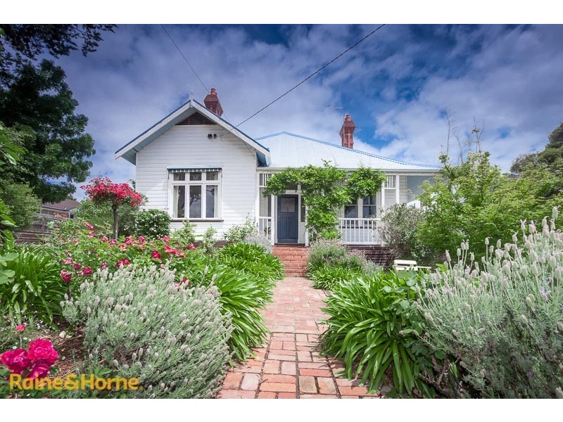 82 Station Street, Sunbury VIC 3429
