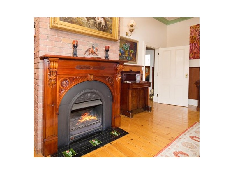82 Station Street, Sunbury VIC 3429