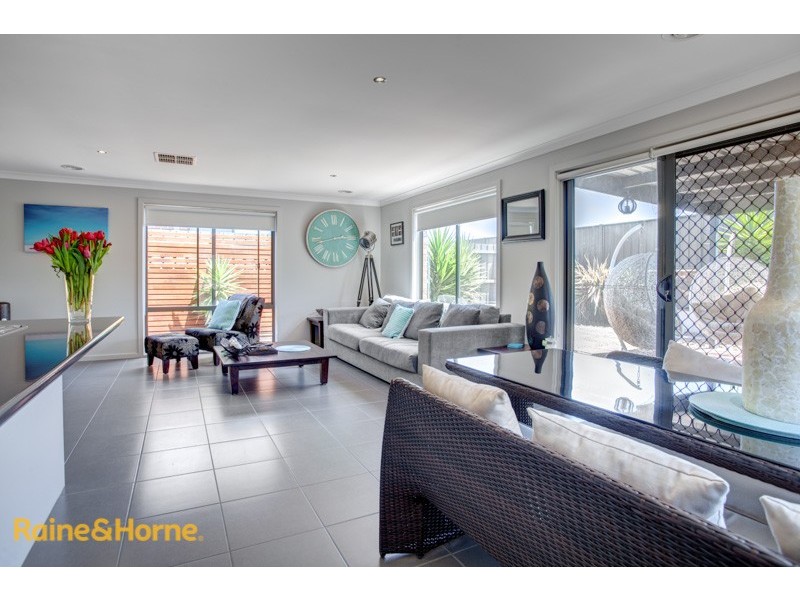 6/15 Marl Close, Sunbury VIC 3429