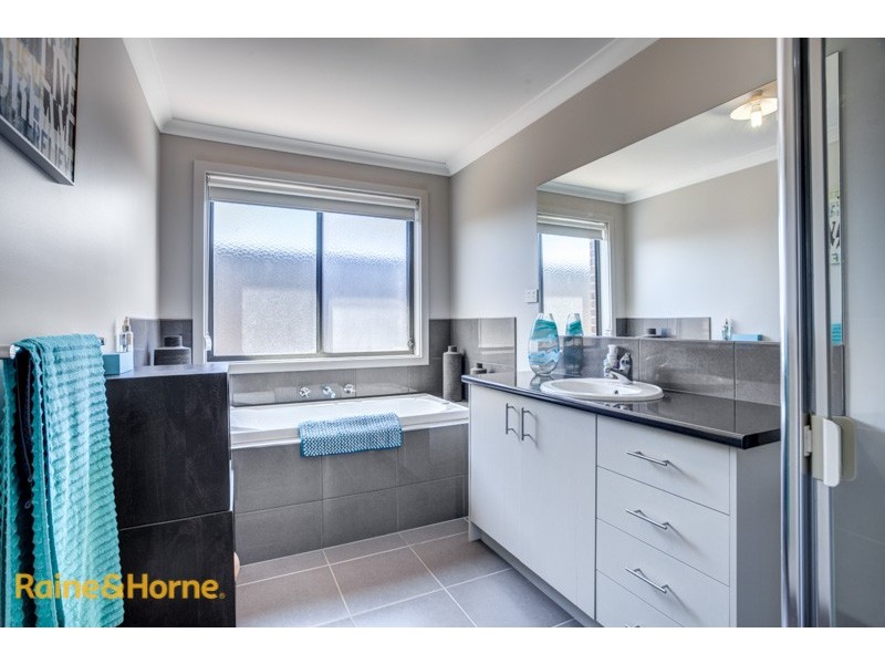 6/15 Marl Close, Sunbury VIC 3429