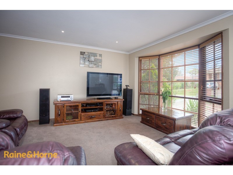 8 Gibson Court, Sunbury VIC 3429