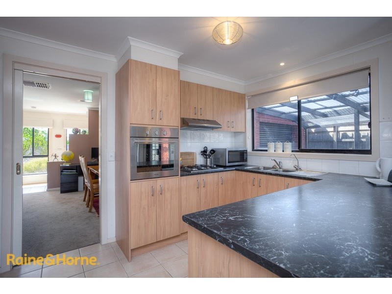 74 Cover Drive, Sunbury VIC 3429