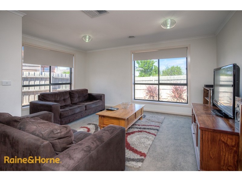 74 Cover Drive, Sunbury VIC 3429