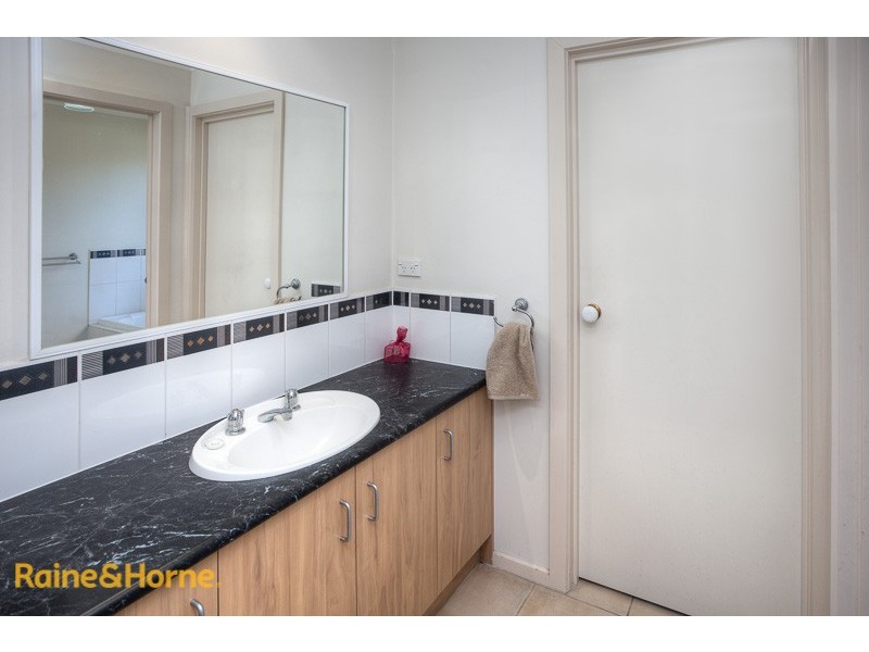 74 Cover Drive, Sunbury VIC 3429