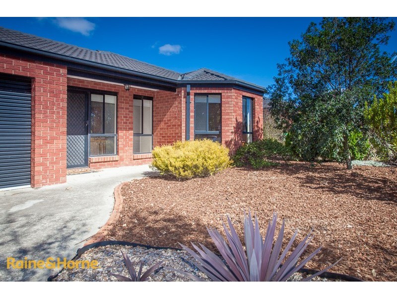 74 Cover Drive, Sunbury VIC 3429