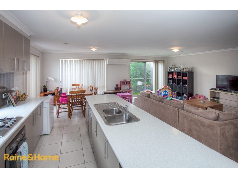 1/13 Pads Way, Sunbury VIC 3429
