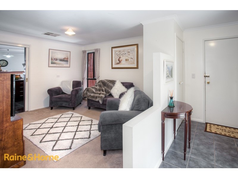 52 Burge Drive, Sunbury VIC 3429