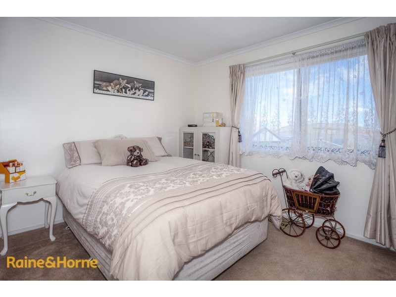 52 Burge Drive, Sunbury VIC 3429