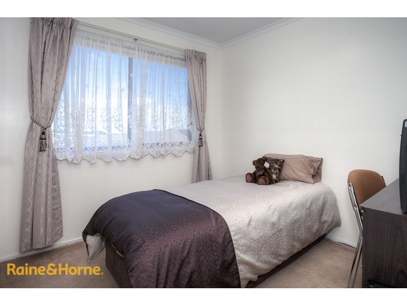 52 Burge Drive, Sunbury VIC 3429