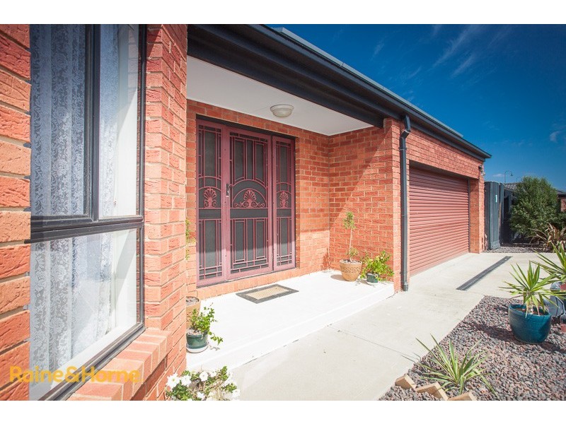 52 Burge Drive, Sunbury VIC 3429