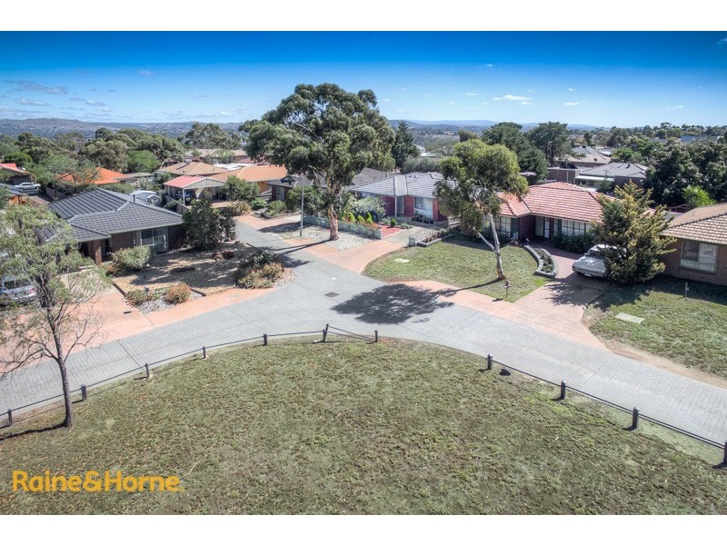 23 La Perouse Close, Sunbury VIC 3429