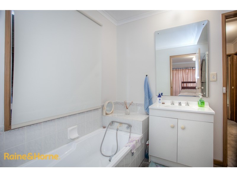 23 La Perouse Close, Sunbury VIC 3429