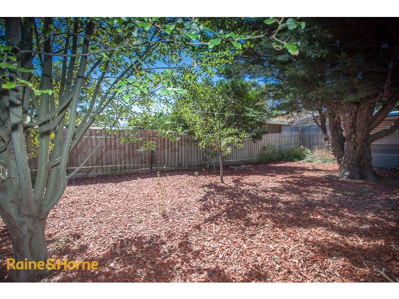 23 La Perouse Close, Sunbury VIC 3429