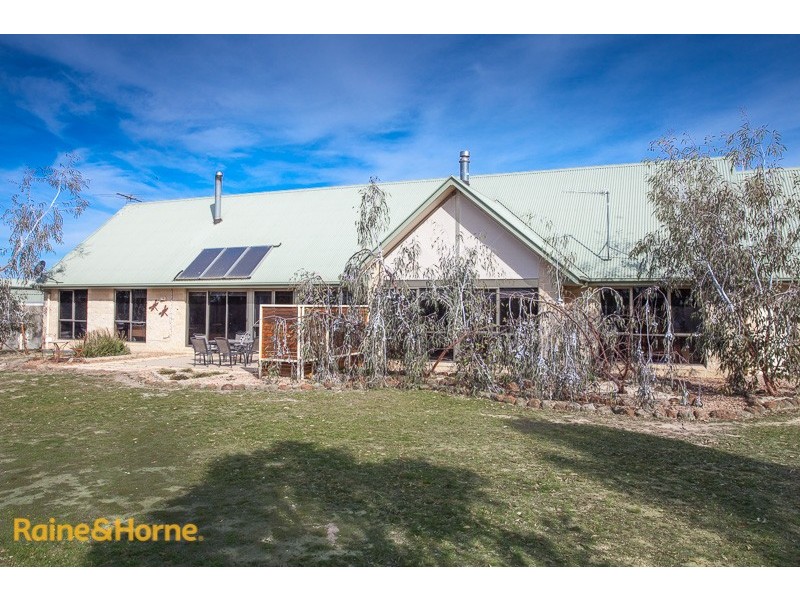 892 Heaths Lane, Clarkefield VIC 3430
