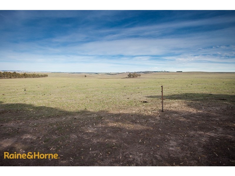 892 Heaths Lane, Clarkefield VIC 3430