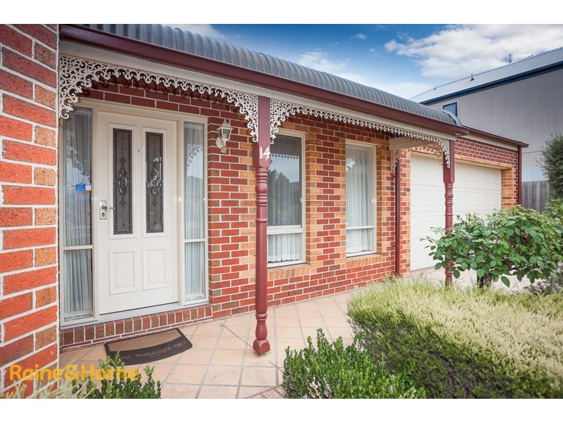 14 Yallop Crescent, Sunbury VIC 3429
