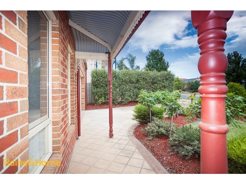 14 Yallop Crescent, Sunbury VIC 3429