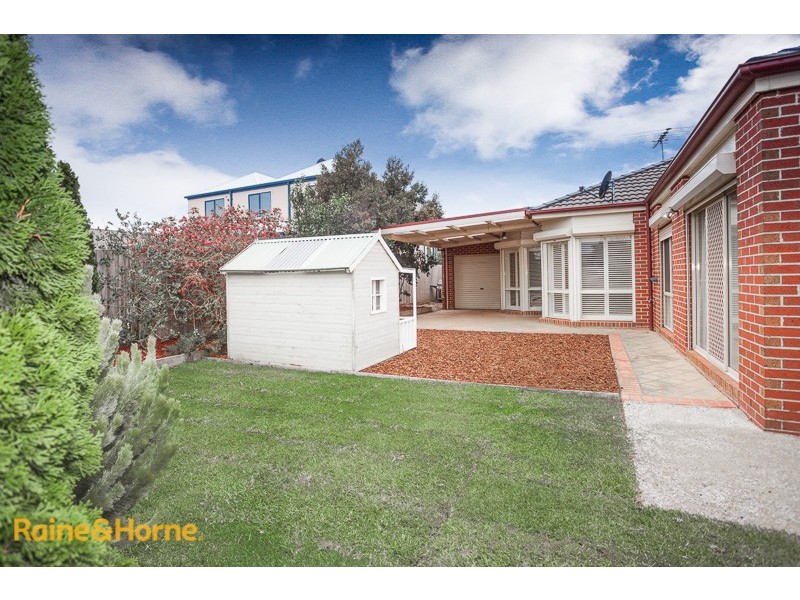 14 Yallop Crescent, Sunbury VIC 3429