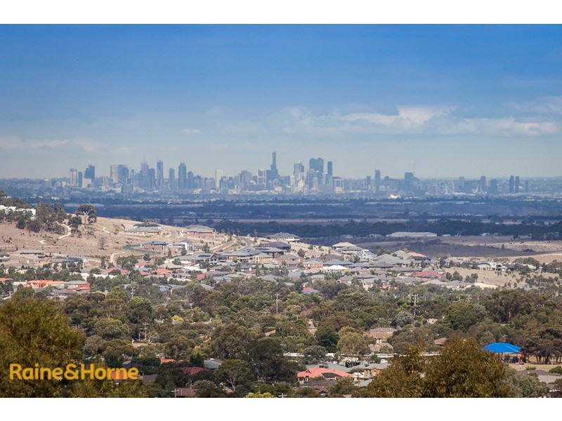 5 Carla Views, Sunbury VIC 3429