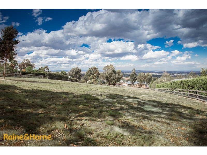 5 Carla Views, Sunbury VIC 3429