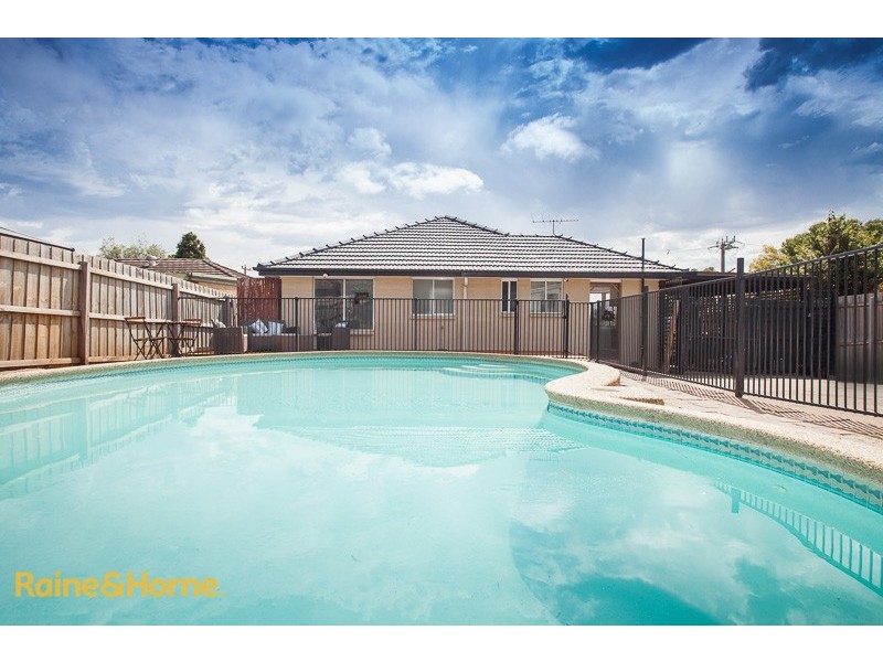 1 Heysen Drive, Sunbury VIC 3429