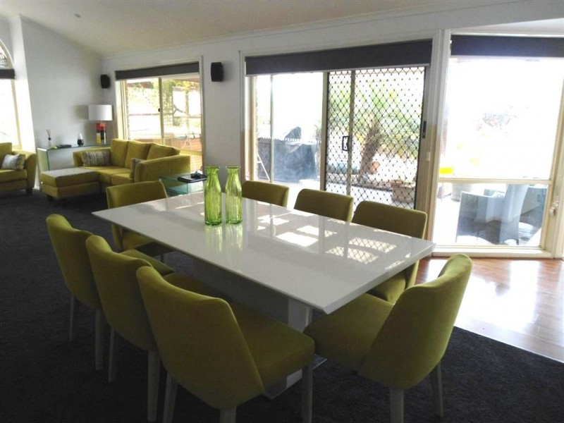 2 Fullbrook Drive, Sunbury VIC 3429