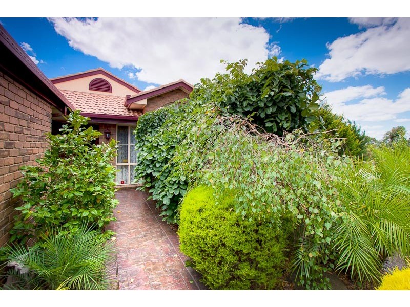 2 Fullbrook Drive, Sunbury VIC 3429
