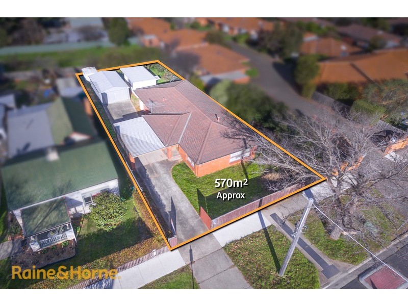 31 Barkly Street, Sunbury VIC 3429